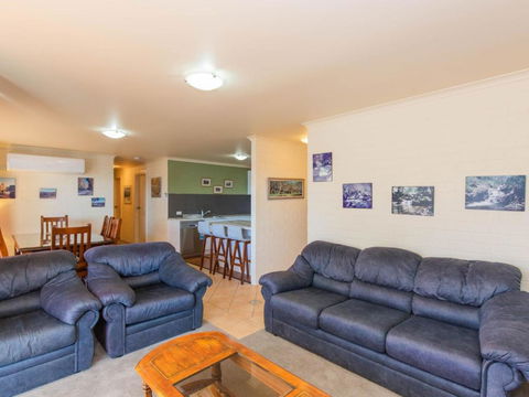 Aranda 3 / 25 Townsend Street - Goulburn Accommodation 4