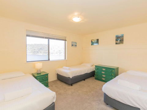 Aranda 3 / 25 Townsend Street - Goulburn Accommodation 2