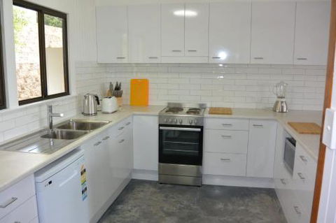 Alicante - Goulburn Accommodation 2