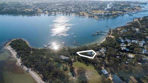 Lilys By The Lake Raymond Island Accommodation - Goulburn Accommodation 5