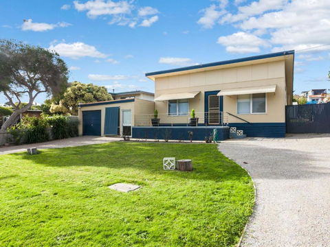 OCEAN SOUNDS Anglesea - Goulburn Accommodation 1