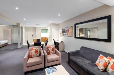 Apartments At 16 Holdfast - Goulburn Accommodation 4