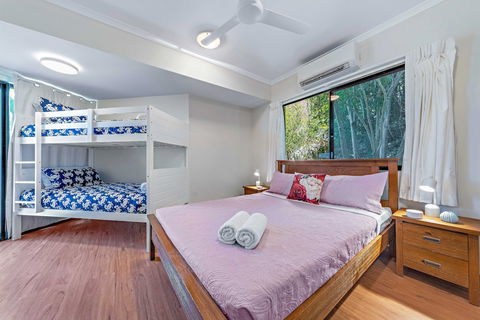 Ambience Of Airlie - Airlie Beach - Goulburn Accommodation 4