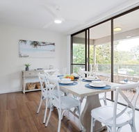 3 Bangalee 41 Soldiers Point Rd Fantastic Waterfront Unit with Pool WIFI  Chromecast - Goulburn Accommodation