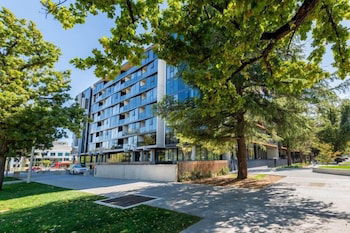 Accommodate Canberra Midnight Apartments - Goulburn Accommodation 1