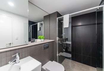 Accommodate Canberra Midnight Apartments - Goulburn Accommodation 6