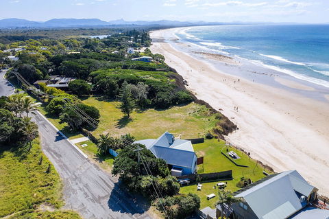 A PERFECT STAY - Belongil On The Beach - Goulburn Accommodation 0