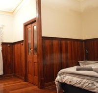 Gargoyle Lodge - Goulburn Accommodation