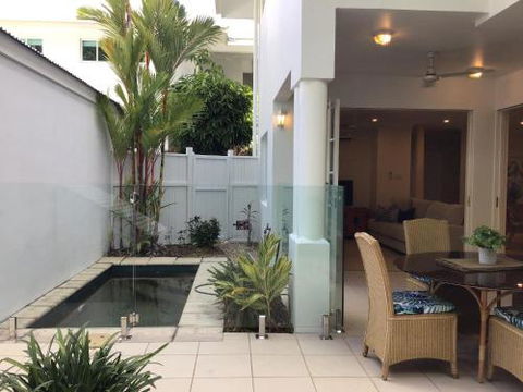 Walk To The Ocean In Five Minutes - Goulburn Accommodation 1