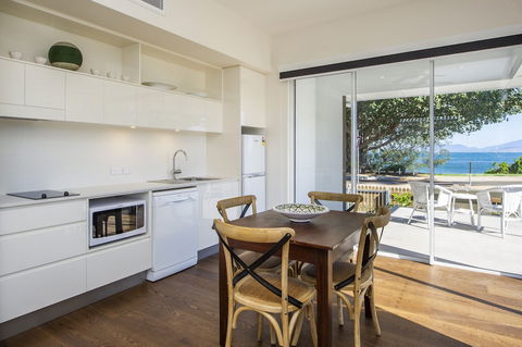 Reflections Villa 1 - Goulburn Accommodation 2