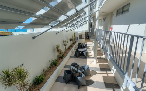 Oshen Holiday Apartments Yeppoon - Goulburn Accommodation 4