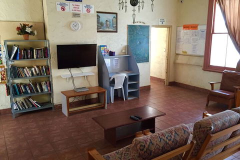 Hay Street Travellers Inn Hostel - Goulburn Accommodation 1