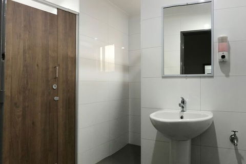 Hay Street Travellers Inn Hostel - Goulburn Accommodation 5