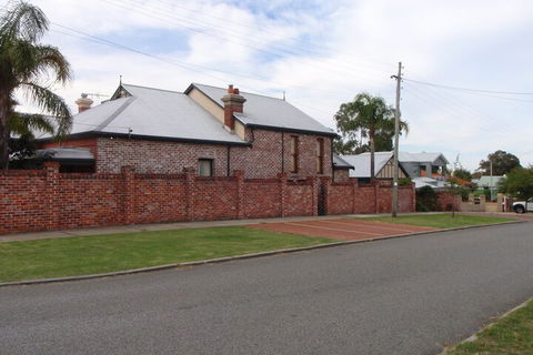 Above Bored Bed & Breakfast - Goulburn Accommodation 3