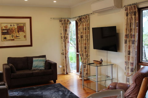 Australian Home Away At Wonga Park Brushy Creek - Goulburn Accommodation 6