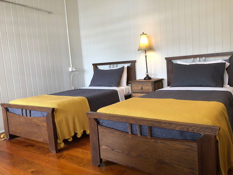 Five 3 Five - The Beachside Barracks - Goulburn Accommodation 5