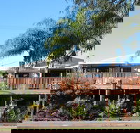 Five 3 Five - The Beachside Barracks - Goulburn Accommodation
