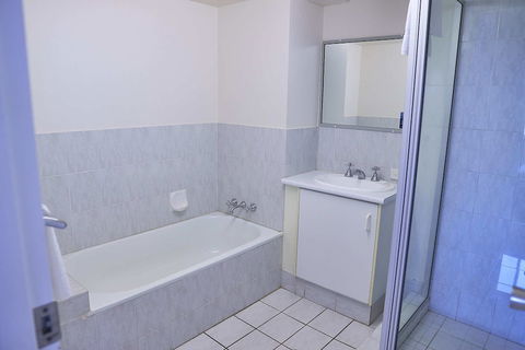 Bayview Beach Holiday Apartments - Goulburn Accommodation 3