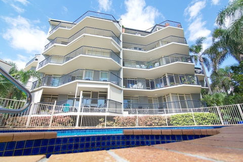 Bayview Beach Holiday Apartments - Goulburn Accommodation 0