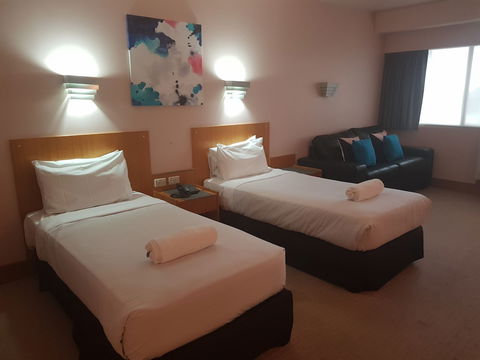 Tamwell Motel And Coffee Lounge - Goulburn Accommodation 5