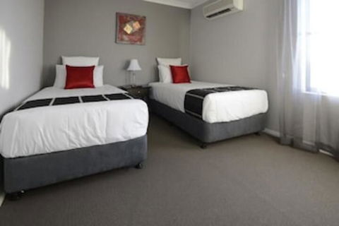 Aastro Dish Motor Inn - Goulburn Accommodation 5