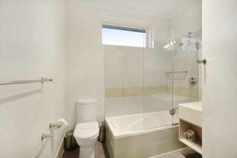 Adelaide Road Motor Lodge - Goulburn Accommodation 5