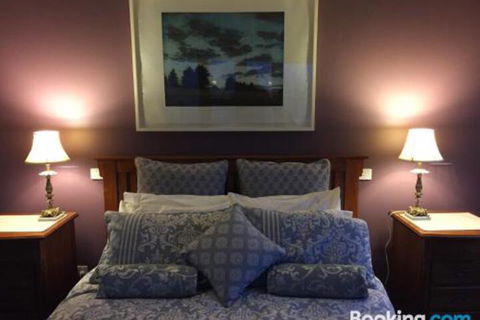 Birches Luxury Spa Chalets - Goulburn Accommodation 3