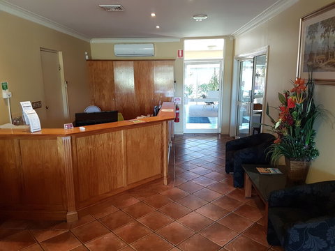 Emerald Explorers Inn - Goulburn Accommodation 5