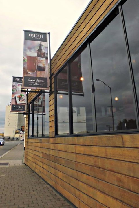 Formby Hotel - Goulburn Accommodation 0