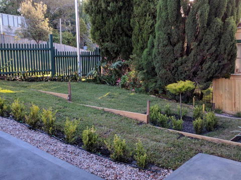 Newly Built Blue On Cooper - Goulburn Accommodation 4