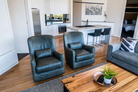 At The Bay - Goulburn Accommodation 5