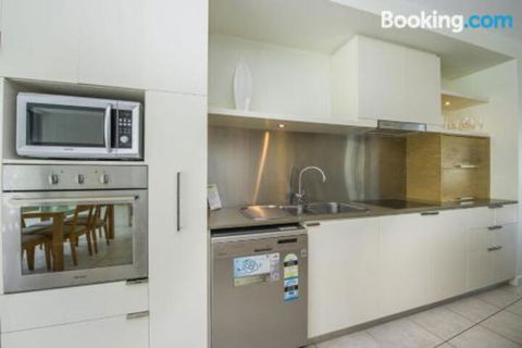 Blue On Blue Apartment 1011 - Goulburn Accommodation 3