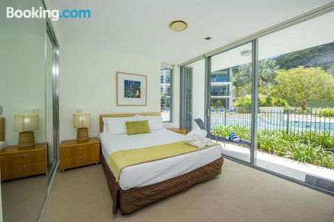 Blue On Blue Apartment 1011 - Goulburn Accommodation 0