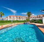 Breakers Block 3 Unit 2 Pool in complex across the road from the beach - Goulburn Accommodation