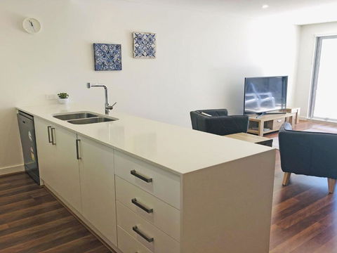 Avra Seabreeze 503 / 4 8 Bullecourt Street - Goulburn Accommodation 6