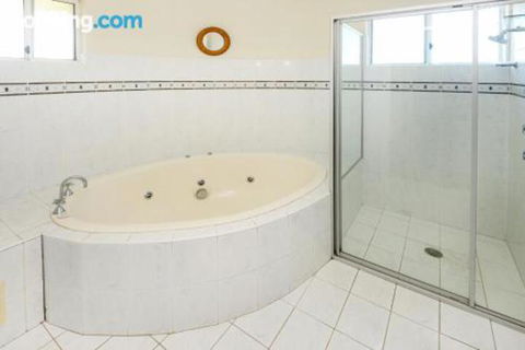 Ballantrae 8 Sawtell NSW - Goulburn Accommodation 6