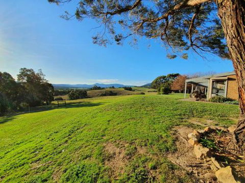 GRACEDALE HILLS HOMESTEAD - Goulburn Accommodation 6