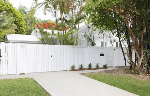 A PERFECT STAY Barrel & Branch Heart Of Town - Goulburn Accommodation 0
