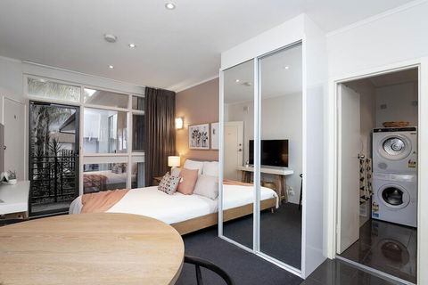 Former Dress Circle Nth Adelaide Apt With Aircon - Goulburn Accommodation 6