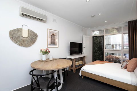 Former Dress Circle Nth Adelaide Apt With Aircon - Goulburn Accommodation 5