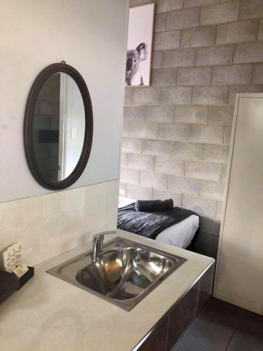 Granite Belt Cabins - Goulburn Accommodation 6