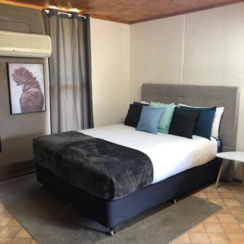 Granite Belt Cabins - Goulburn Accommodation 0