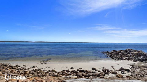 Yacaaba Beautiful Waterfront Location - Goulburn Accommodation 3