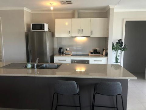 The Baltimore Family Home Getaway - Goulburn Accommodation 0