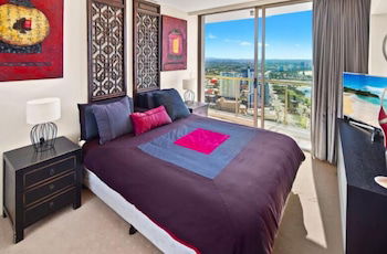 Luxury 3BR Apt With Incredible Views - Goulburn Accommodation 2