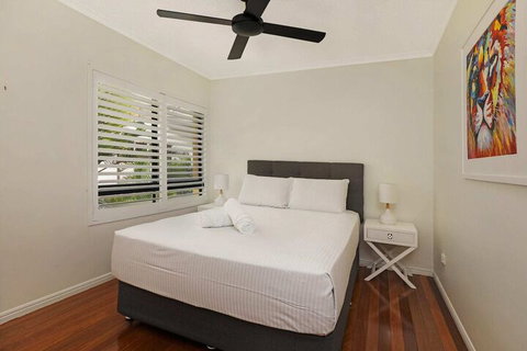 PRTFINO Ultimate Penthouse - Goulburn Accommodation 7
