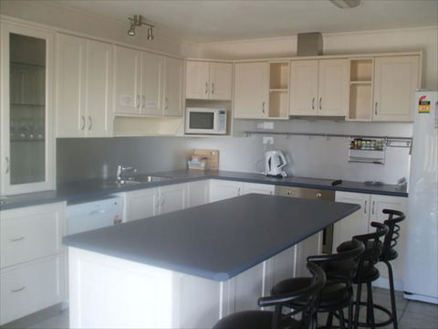 St Helens On The Bay Apartments - Goulburn Accommodation 6