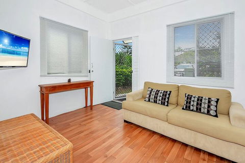 Easy Going Holiday Unit On McKenzie MK6 - Goulburn Accommodation 0