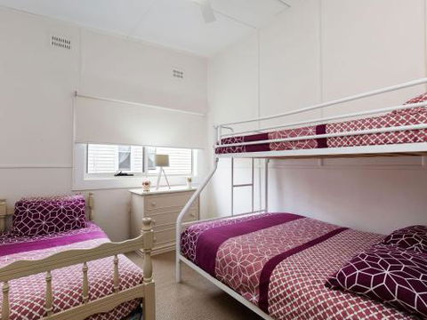 Daves Place 27 Rigney St. Holiday House With WIFI Aircon & Boat Parking - Goulburn Accommodation 4