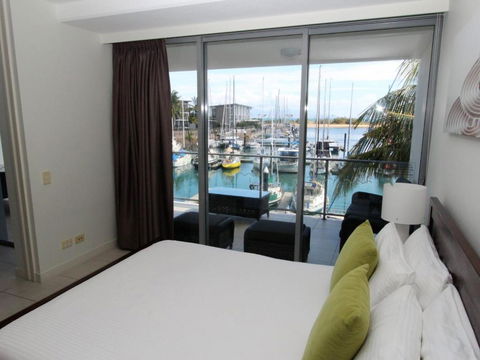 Blue On Blue Apartment 923 - Goulburn Accommodation 4